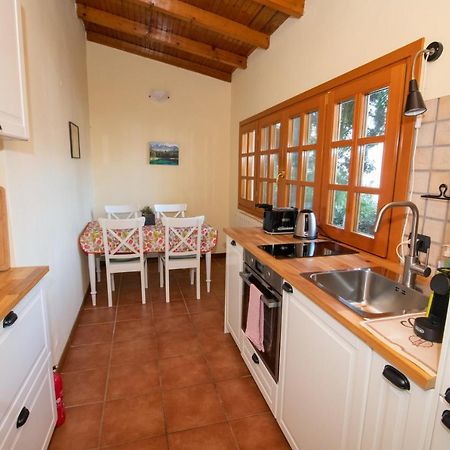 Villa Rina Deluxe And Cottage Porto Ceresio Extérieur photo