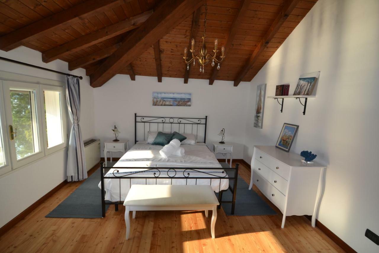 Villa Rina Deluxe And Cottage Porto Ceresio Extérieur photo